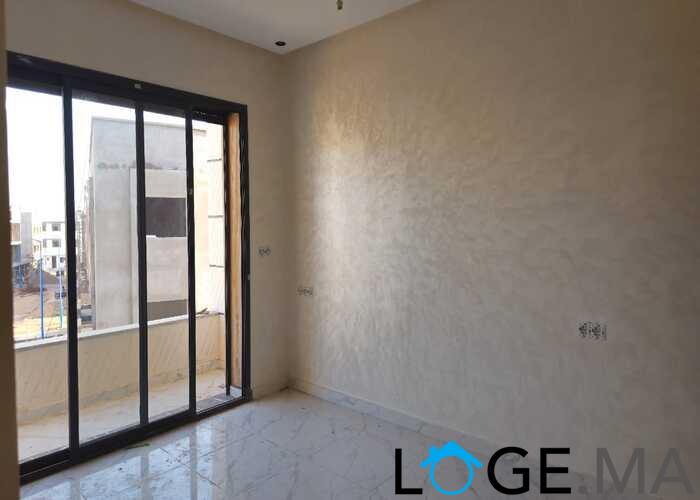 Appartement a vendre dans R+2 ,de 153 m2 près albousstane a el jadida.