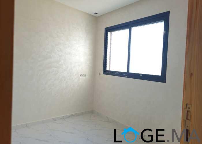 Appartement a vendre dans R+2 ,de 153 m2 près albousstane a el jadida.