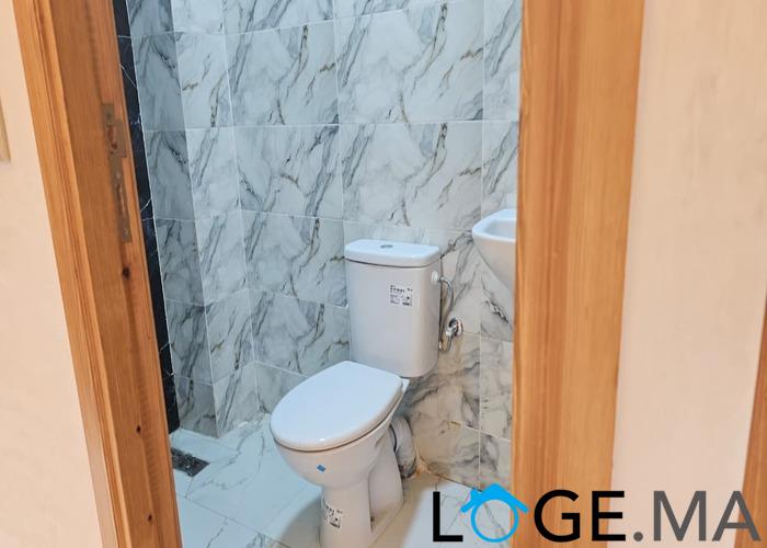 Appartement a vendre dans R +2 escalier privatif,étage courant a el jadida.