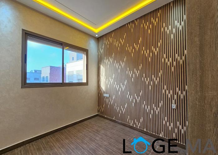 Appartement a vendre dans R +2 escalier privatif,étage courant a el jadida.