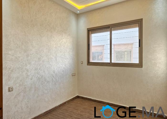 Appartement a vendre dans R +2 escalier privatif,étage courant a el jadida.