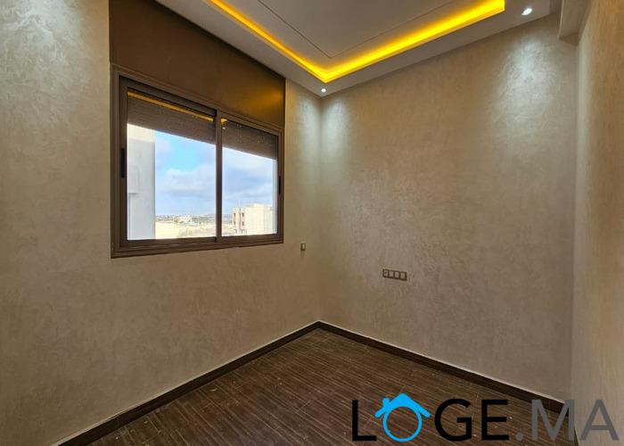 Appartement a vendre dans R +2 escalier privatif,étage courant a el jadida.