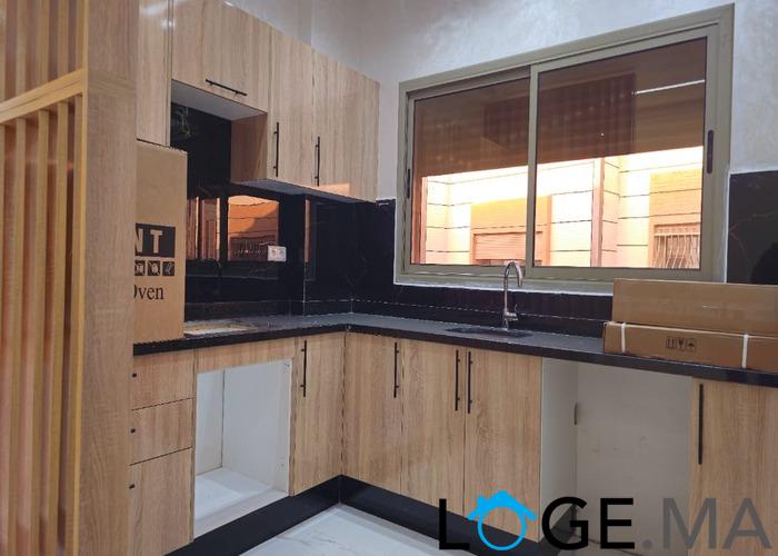 Appartement a vendre dans R +2 escalier privatif,a el jadida.