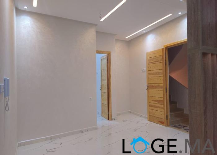 Appartement a vendre dans R +2 escalier privatif,a el jadida.