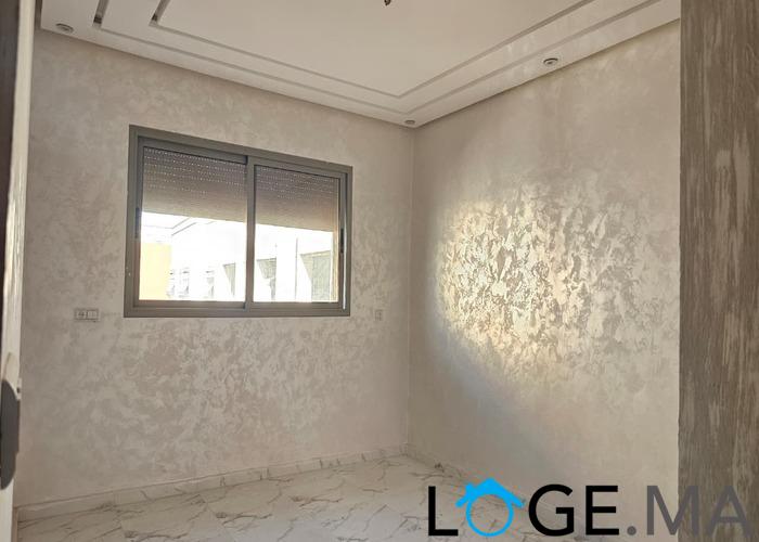 Appartement a vendre dans R+2 escalier privatif a el jadida.