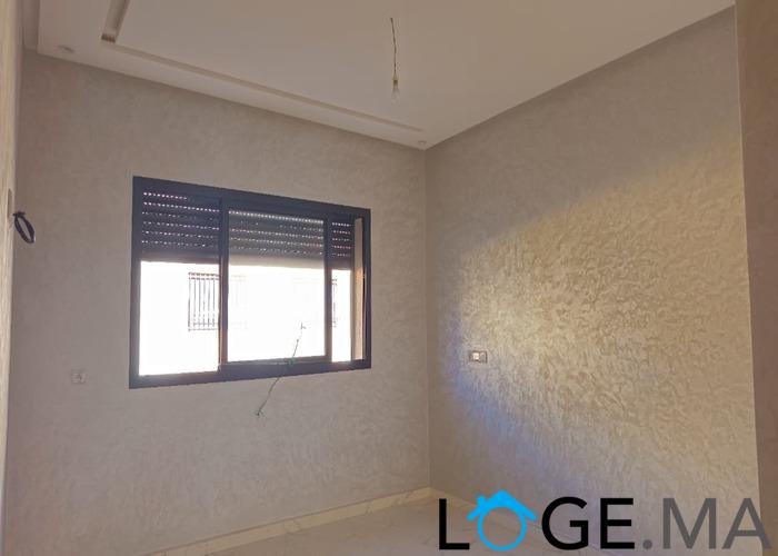 Appartement a vendre au 2eme étage escalier privatif, de 95m2 a malk chikh el jadida