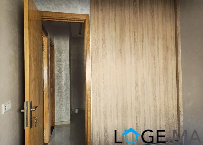 Appartement a vendre au 2eme étage escalier privatif, de 95m2 a malk chikh el jadida