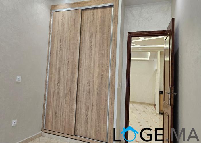 Appartement a vendre dans  R+2 au 1er étage ,deuxième main a hay essalam Hiba el jadida.