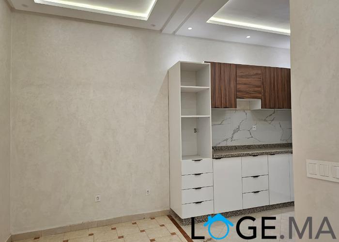 Appartement a vendre dans  R+2 au 1er étage ,deuxième main a hay essalam Hiba el jadida.