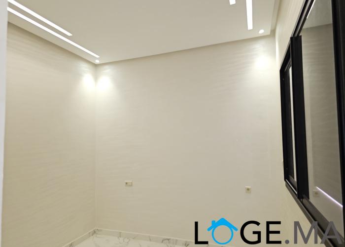 Appartement a vendre dans R+3 ,de 110 m2 avec ascenseur, a el jadida. 