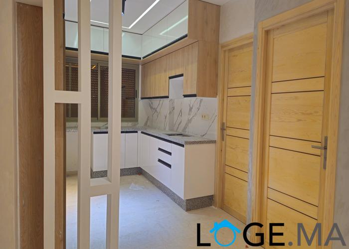 شقة للبيع خلف مقهى شيماء بمدينة الجديدة 