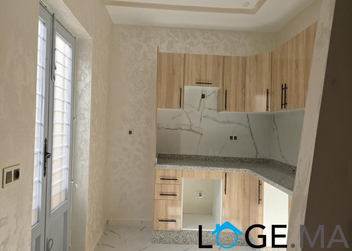 شقة سفلية للبيع قرب مرجان الجديدة  . 