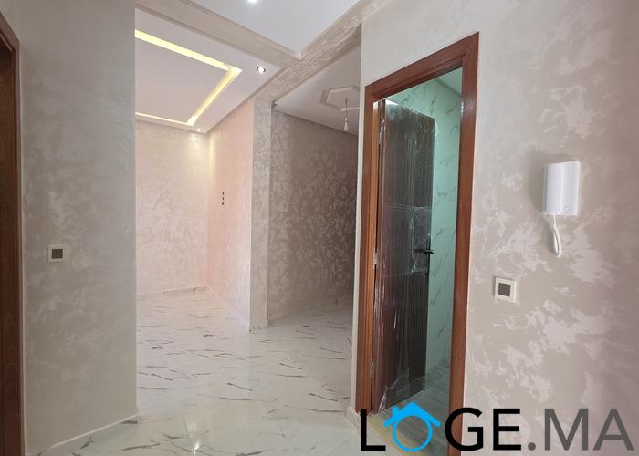 Appartement a vendre au 1er étage dans R+2 escalier privatif a el jadida.