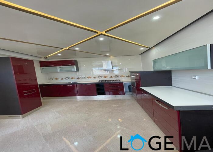 Villa complet a vendre a el jadida dans un endroit calme et sécurisée. 