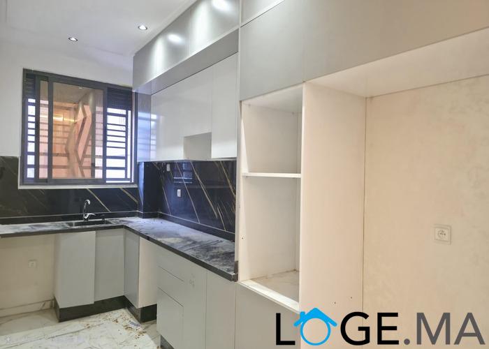 Duplex a vendre dans R+4 avec ascenseur a el jadida 