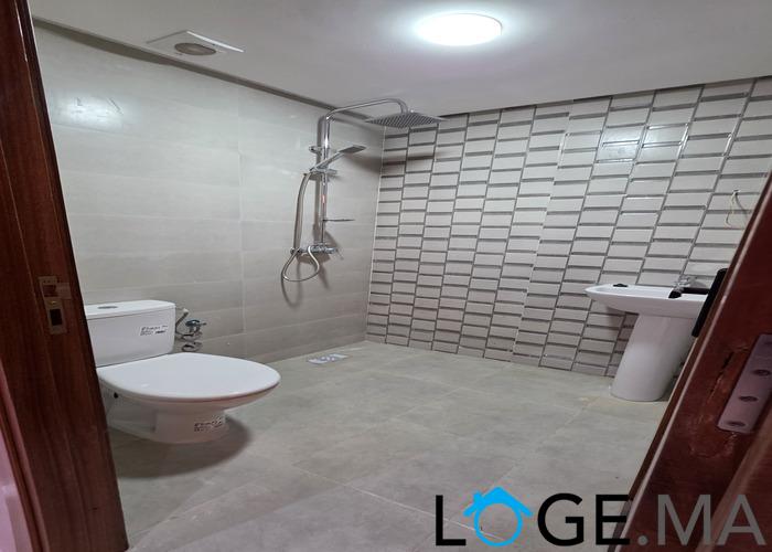 شقق للبيع بمنزل ذو طابقين و دروج مستقلين بمدينة الجديدة ملك الشيخ. 