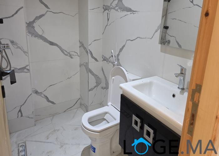 Appartement a vendre  dans R+4 au 3éme étage de 67 m2 a el jadida.