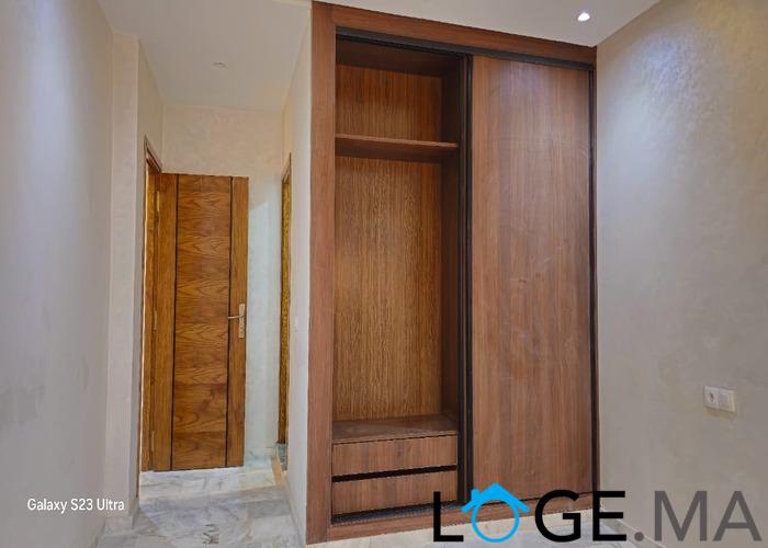 Appartement a vendre de 147 m2 au 2ème étage près albousstane a el jadida. 