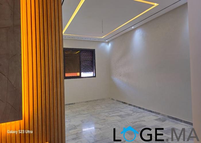 Appartement a vendre de 147 m2 au 2ème étage près albousstane a el jadida. 