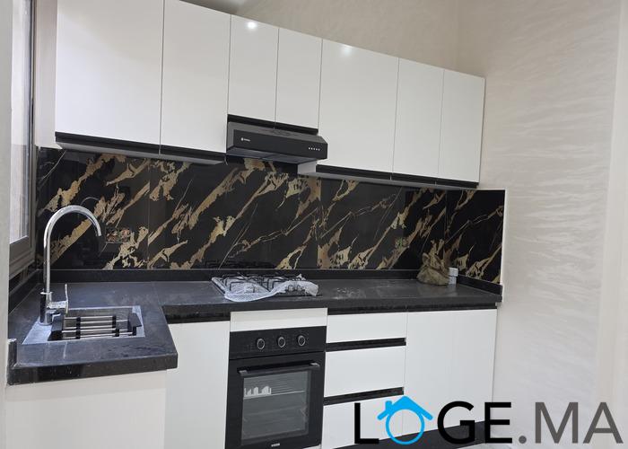 Appartement a vendre RDC dans R+2 a al bousstane el jadida. 