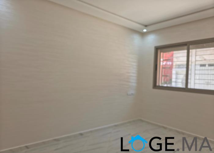 Appartement a vendre RDC dans R+2 a al bousstane el jadida. 