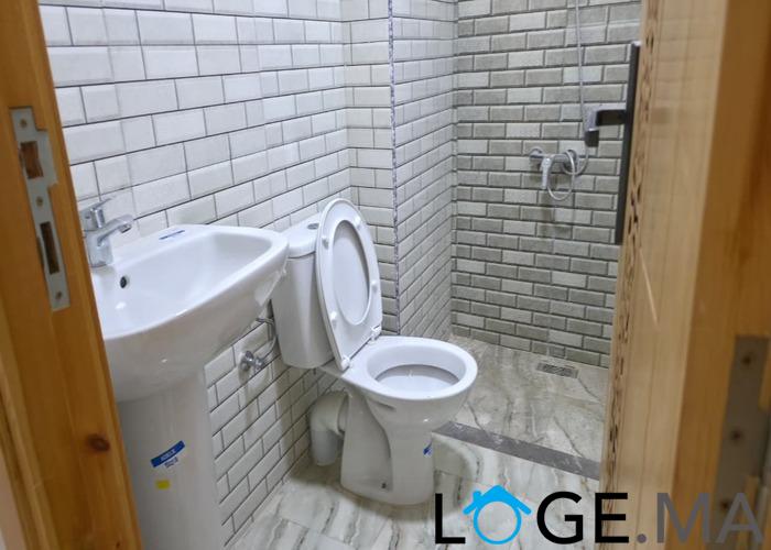 Appartement a vendre au 2ème étage escalier privatif a al bousstane el jadida.