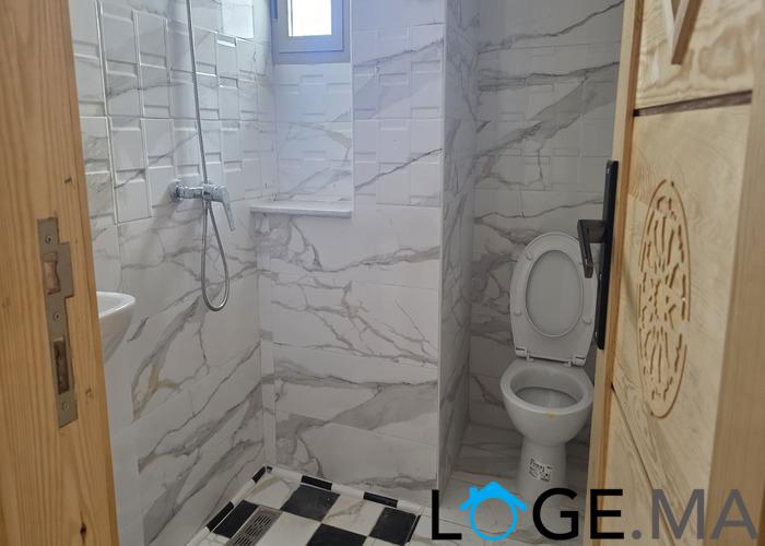 Appartement a vendre dans R+2 escalier privatif de 82 m2 a el jadida.