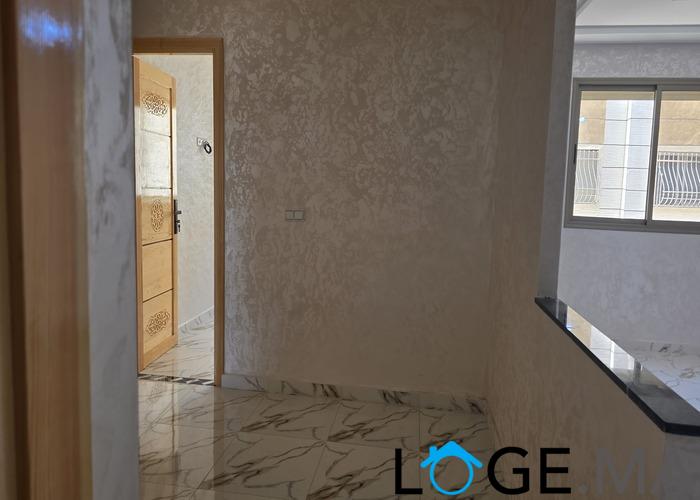 Appartement a vendre dans R+2 escalier privatif de 82 m2 a el jadida.
