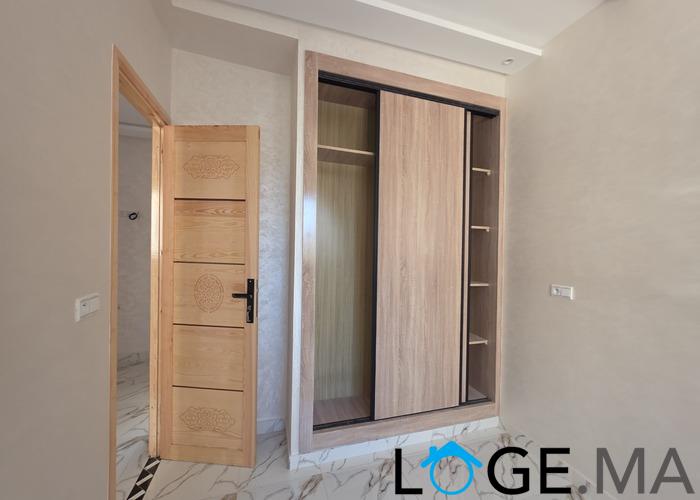 Appartement a vendre dans R+2 escalier privatif de 82 m2 a el jadida.