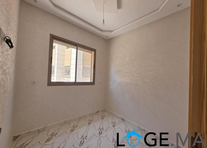 Appartement a vendre dans R+2 escalier privatif de 82 m2 a el jadida.