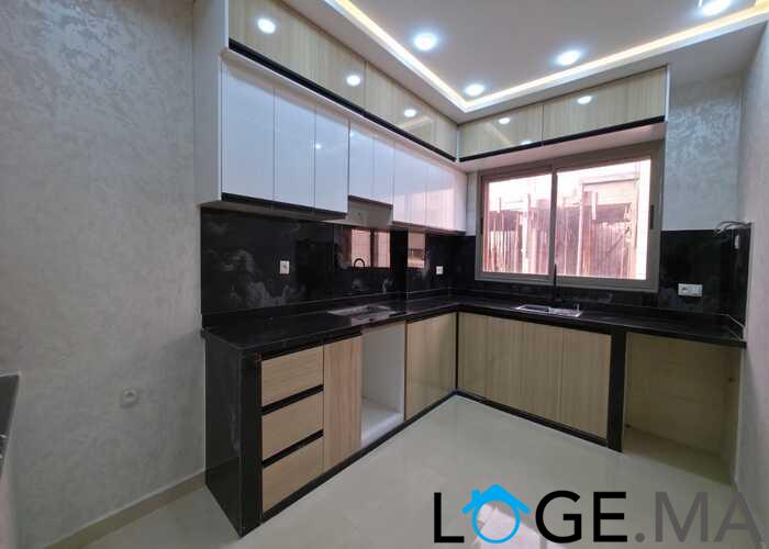 Appartement a vendre de 111m2 escalier privatif de deux façades a el jadida