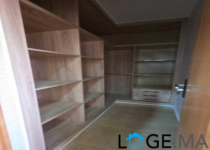 Appartement a vendre de 111m2 escalier privatif de deux façades a el jadida