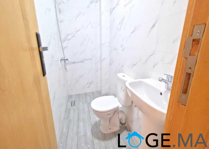 Appartement a vendre de 111m2 escalier privatif de deux façades a el jadida