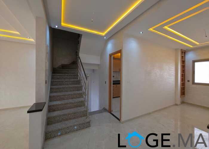 Niveau de villa a vendre près al bousstane el jadida.