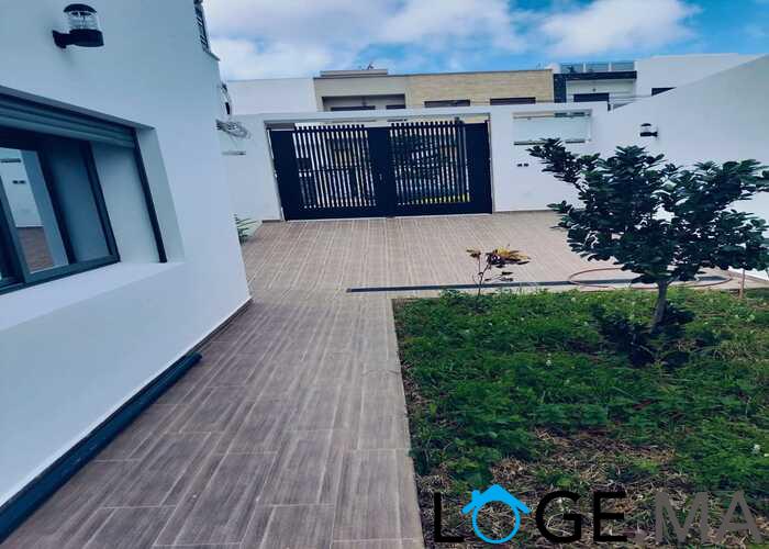 Duplex avec piscine a vendre de 400 m2 a el jadida .