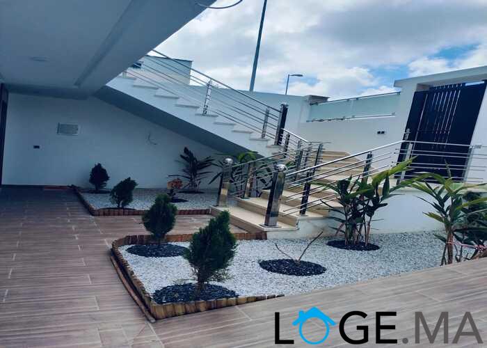 Duplex avec piscine a vendre de 400 m2 a el jadida .