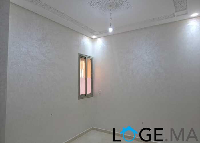 Appartement a louer de 90 m2 près hay almatar el jadida.