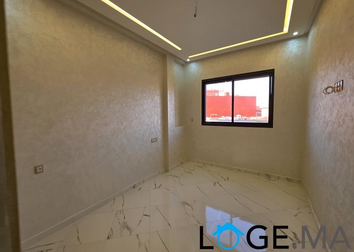 Appartement a vendre de 140 m2 escalier privatif a hay essalam el jadida.