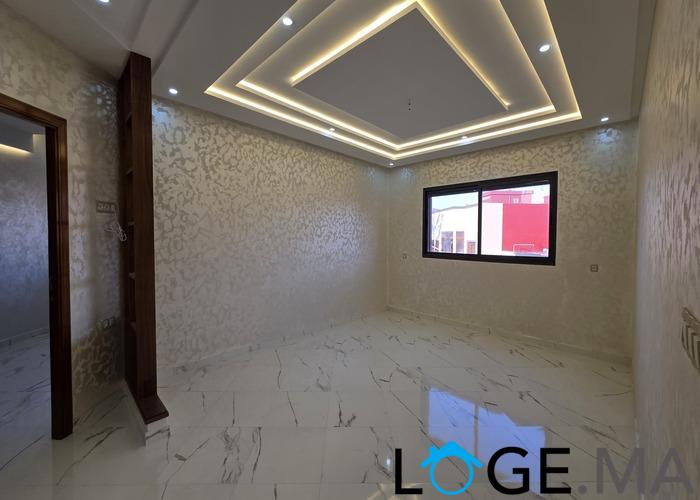 Appartement a vendre de 140 m2 escalier privatif a hay essalam el jadida.