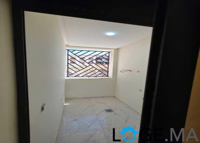 Appartement RDC a vendre de deux façades près albousstane el jadida. 