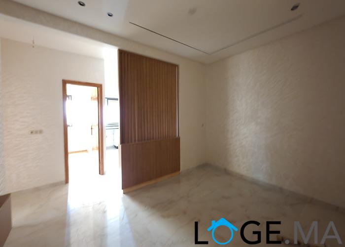 Appartement a vendre escalier privatif dans R +2 de deux façades, 120 m² habitable a el jadida.
