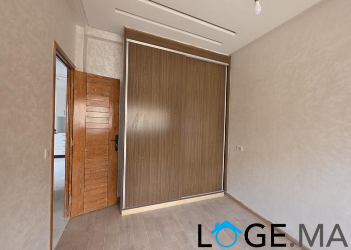 Appartement a vendre escalier privatif dans R +2 de deux façades, 120 m² habitable a el jadida.
