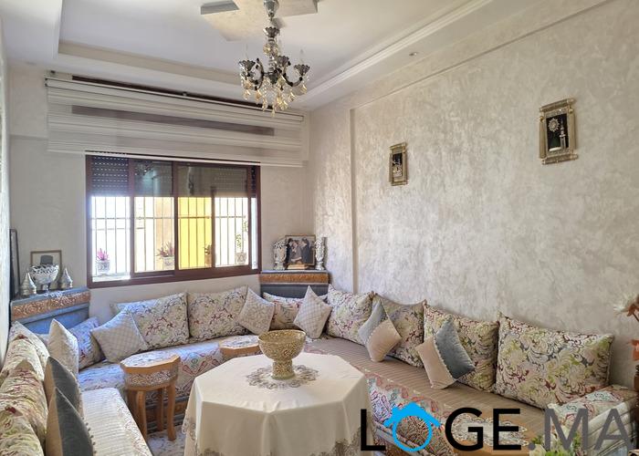 Appartement a vendre 72 m² dans R+4 au 2ème étage , immeuble avec ascenseur et cave pour voiture ,près akdital el jadida .