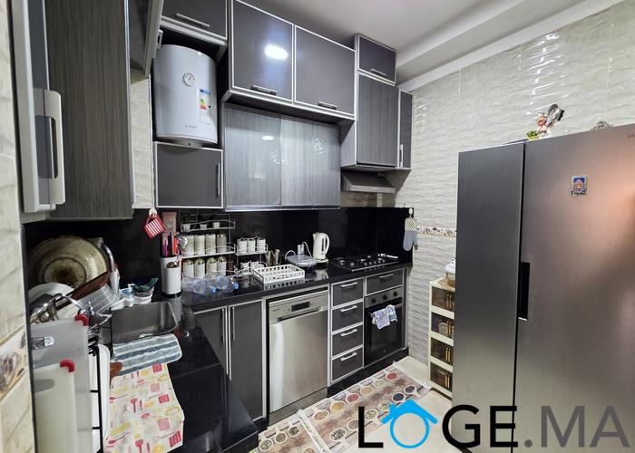 Appartement a vendre 72 m² dans R+4 au 2ème étage , immeuble avec ascenseur et cave pour voiture ,près akdital el jadida .
