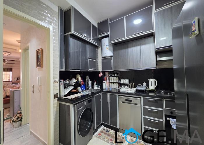 Appartement a vendre 72 m² dans R+4 au 2ème étage , immeuble avec ascenseur et cave pour voiture ,près akdital el jadida .
