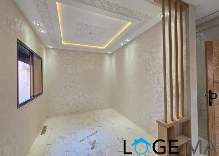 Appartement a vendre dans R+2 au 2ème étage, escalier privatif à Zaytouna hay essalam el jadida.