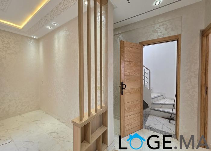 Appartement a vendre dans R+2 au 2ème étage, escalier privatif à Zaytouna hay essalam el jadida.