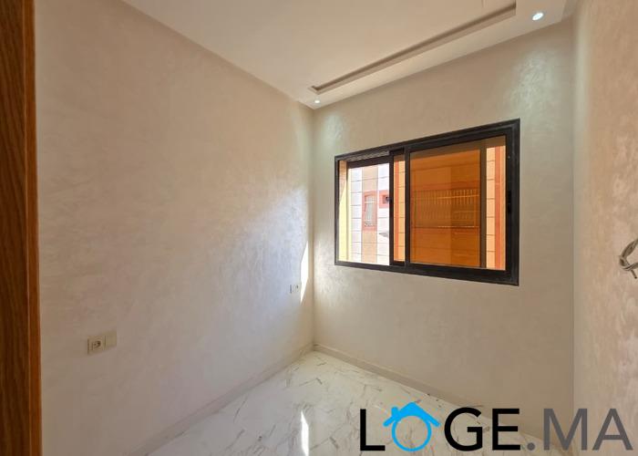 Appartement a vendre dans R+2 au 2ème étage, escalier privatif à Zaytouna hay essalam el jadida.