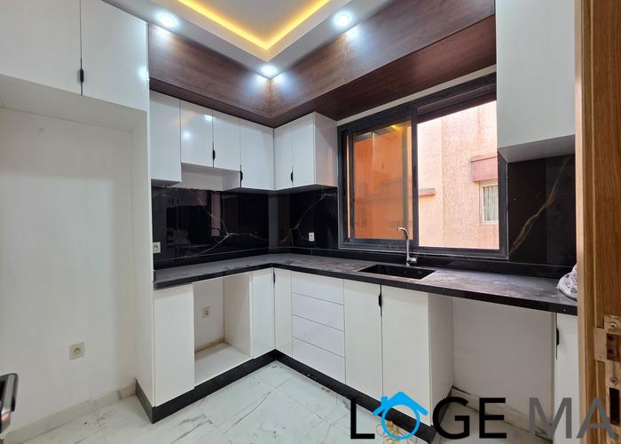 Appartement a vendre dans R+2 au 2ème étage, escalier privatif à Zaytouna hay essalam el jadida.