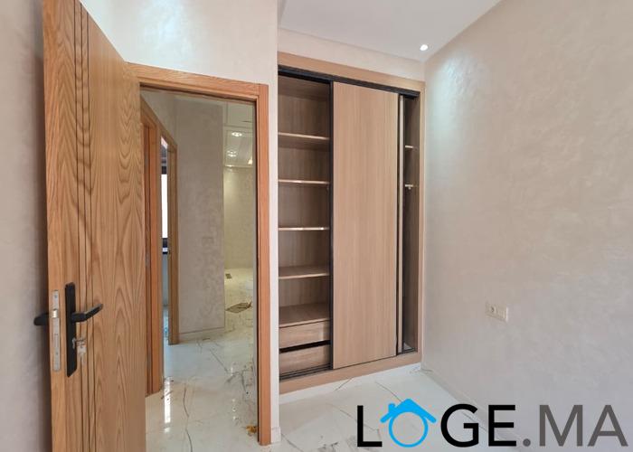 Appartement a vendre dans R+2 au 2ème étage, escalier privatif à Zaytouna hay essalam el jadida.